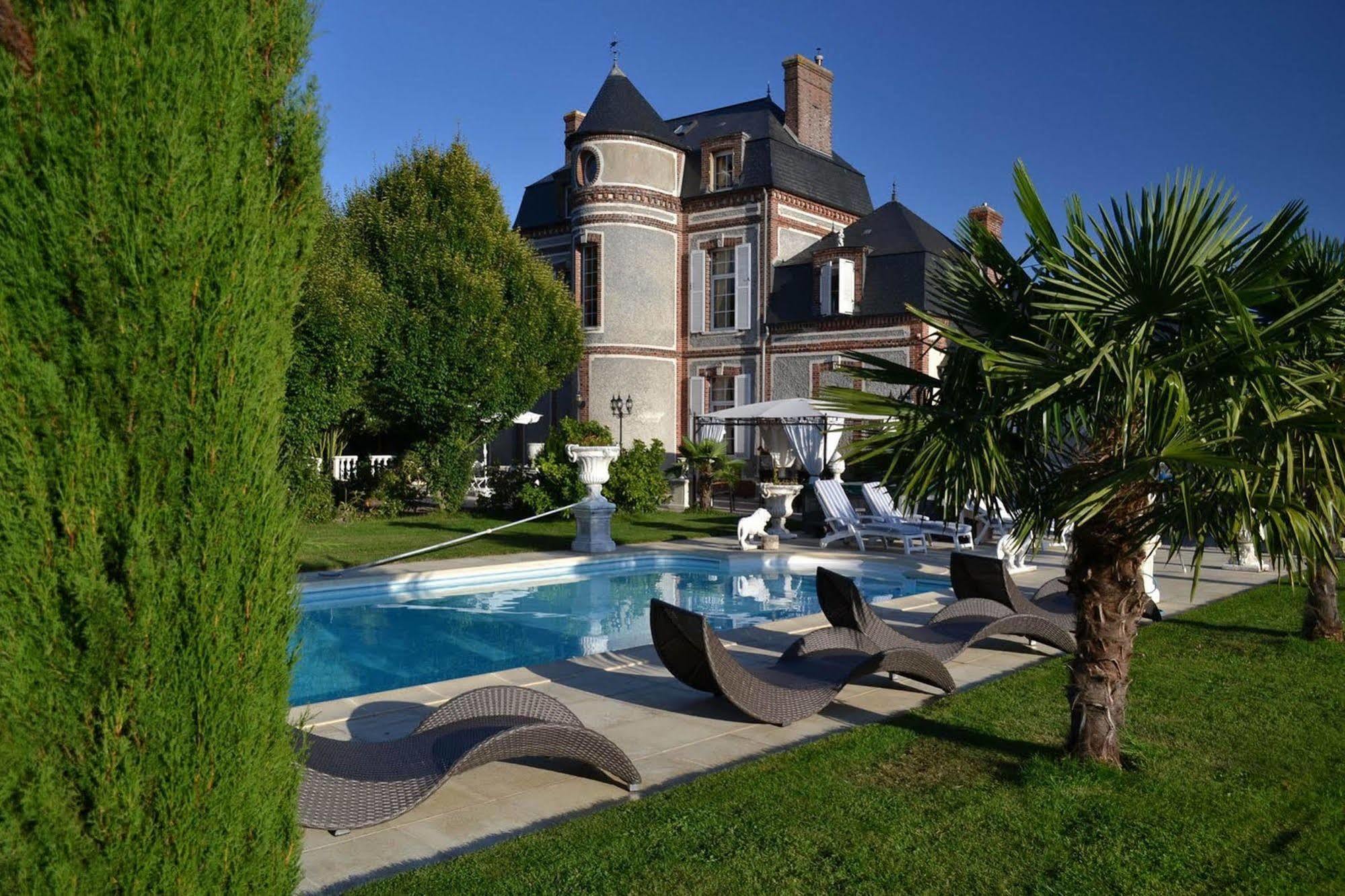 Bed & Breakfast Chateau Du Mesnil